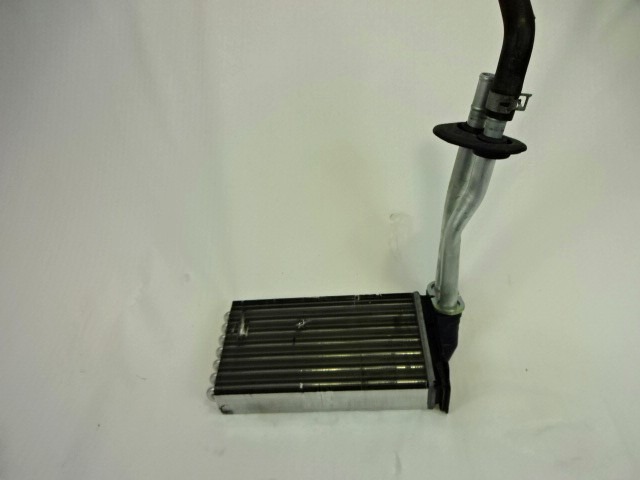 GRELEC RADIATORJA OEM N. 668652K ORIGINAL REZERVNI DEL CITROEN C1 (2005 - 2014) BENZINA LETNIK 2010