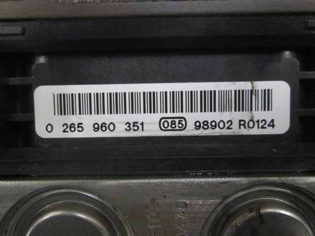 ABS AGREGAT S PUMPO OEM N. 34516795778 ORIGINAL REZERVNI DEL BMW X5 E70 (2006 - 2010) DIESEL LETNIK 2010