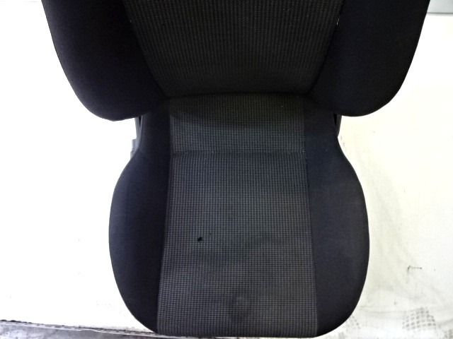 SPREDNJI DESNI SEDE? BLAGO OEM N. SEADTOPMERIVAAX03MV5P ORIGINAL REZERVNI DEL OPEL MERIVA A X03 (2003 - 2006) DIESEL LETNIK 2003