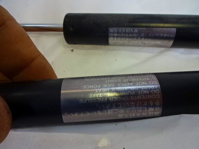 AMORTIZERJI PRTLJAZNIH VRAT  OEM N. 04746TF0000 ORIGINAL REZERVNI DEL HONDA JAZZ GE GG GP ZA MK3 (2008 - 2013)BENZINA LETNIK 2009