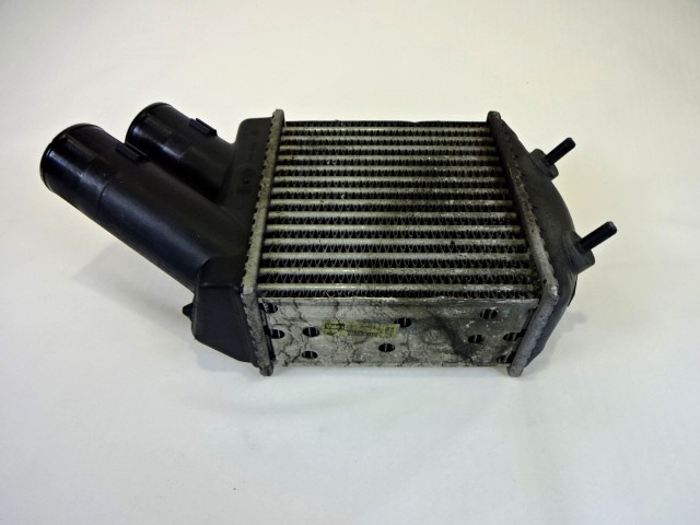 HLADILNIK INTERCOOLER OEM N. 8200047162 ORIGINAL REZERVNI DEL RENAULT SCENIC JA0/1 FA0 MK1 R (1999 - 2003) DIESEL LETNIK 2002