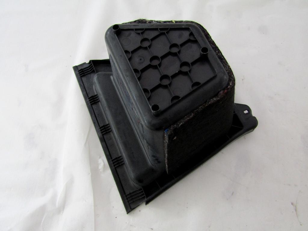 PREDAL ZA DOKUMENTE OEM N. 51473403537 ORIGINAL REZERVNI DEL BMW X3 E83 LCI R (2006 - 2010) DIESEL LETNIK 2008