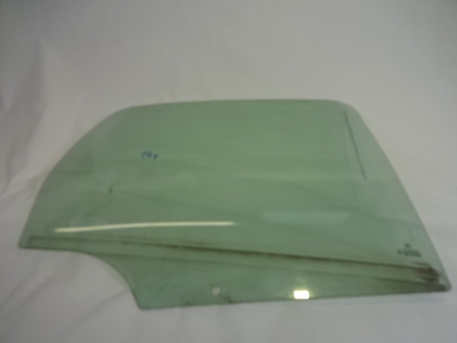 STEKLO ZADNJIH DESNIH VRAT OEM N. 920400000 ORIGINAL REZERVNI DEL CITROEN C3 / PLURIEL MK1 (2002 - 09/2005) DIESEL LETNIK 2004