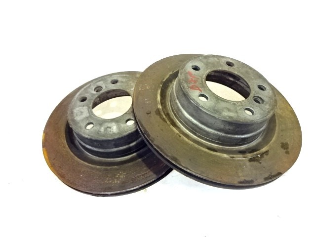 ZADNJI ZAVORNI DISKI OEM N. 34216855007 ORIGINAL REZERVNI DEL BMW SERIE 1 BER/COUPE/CABRIO E81/E82/E87/E88 LCI R (2007 - 2013) DIESEL LETNIK 2010