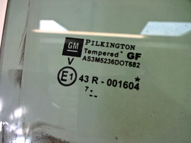 STEKLO ZADNJIH DESNIH VRAT OEM N. 93183279 ORIGINAL REZERVNI DEL OPEL ASTRA H A04 L48 L08 L35 L67 R 5P/3P/SW (2007 - 2010) DIESEL LETNIK 2008