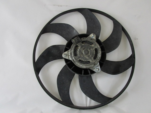 VENTILATOR HLADILNIKA OEM N. 13263552 ORIGINAL REZERVNI DEL OPEL CORSA D R S07 (02/2011 - 2014) BENZINA LETNIK 2012