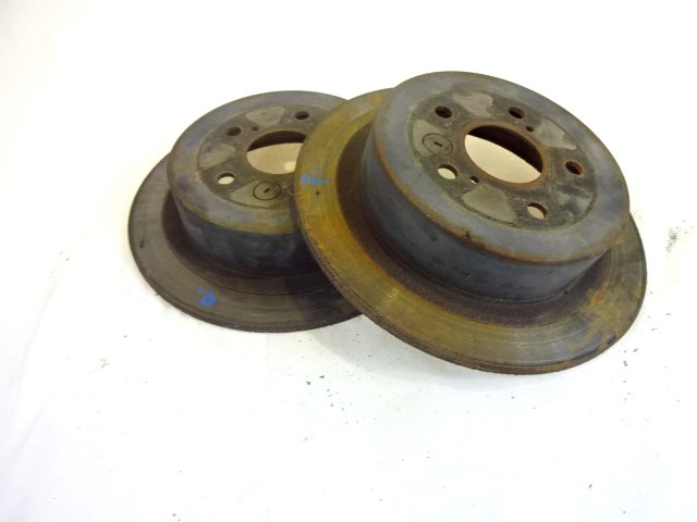 ZADNJI ZAVORNI DISKI OEM N. 4243142041 ORIGINAL REZERVNI DEL TOYOTA RAV 4 A2 MK2 (2000 - 2006) DIESEL LETNIK 2006