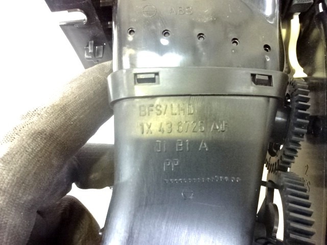 ODVOD ZRAKA OEM N. 1X436725AJ ORIGINAL REZERVNI DEL JAGUAR X-TYPE X400 MK1 BER/SW (2001-2005) DIESEL LETNIK 2003