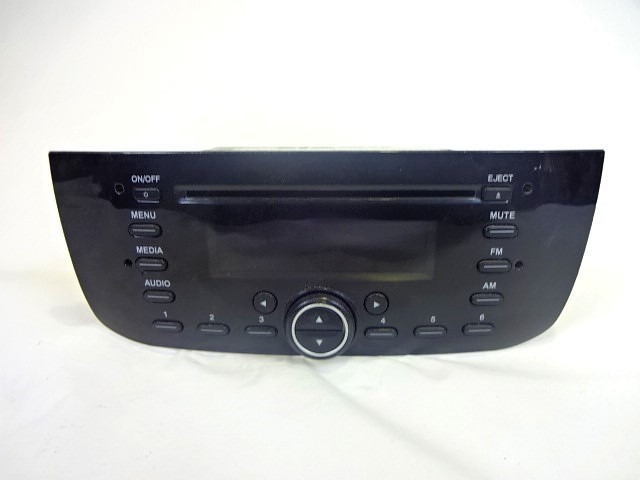 RADIO CD / OJACEVALNIK / IMETNIK HIFI OEM N. 7355014090 ORIGINAL REZERVNI DEL FIAT PUNTO EVO 199 (2009 - 2012)  BENZINA/METANO LETNIK 2010