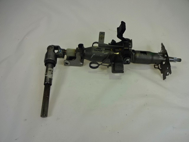 VOLANSKI DROG OEM N. 4525005530 ORIGINAL REZERVNI DEL TOYOTA AVENSIS T25 MK2 BER/SW (2003 - 2008)DIESEL LETNIK 2007