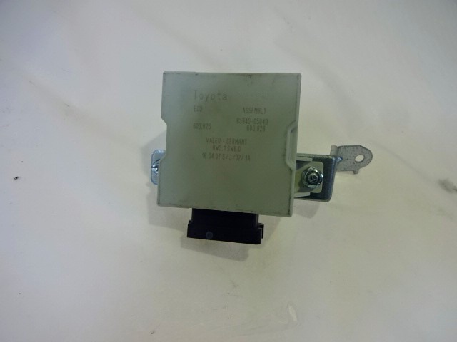 VAROVALKE/RELE' OEM N. 85940-05040 ORIGINAL REZERVNI DEL TOYOTA AVENSIS T25 MK2 BER/SW (2003 - 2008)DIESEL LETNIK 2007