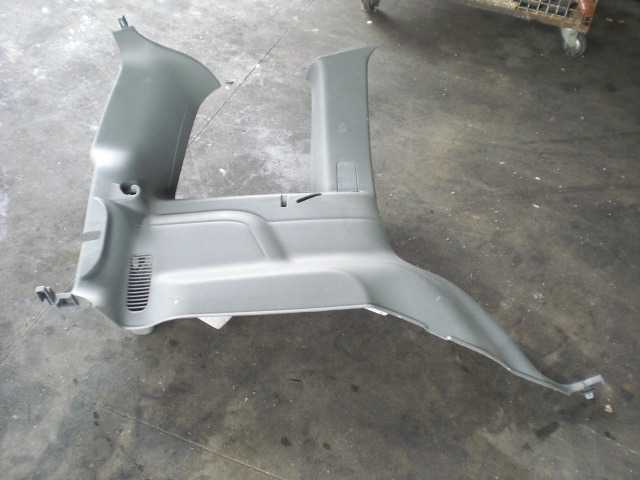 POKROV PRTLJAZNIKA OEM N.  ORIGINAL REZERVNI DEL JEEP CHEROKEE MK3 R KJ (2005 - 2008) DIESEL LETNIK 2005