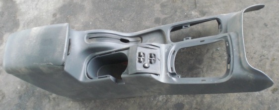 NASLON ZA ROKE/SREDINSKA KONZOLA OEM N.  ORIGINAL REZERVNI DEL JEEP CHEROKEE MK3 R KJ (2005 - 2008) DIESEL LETNIK 2005