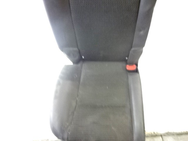 TRETJA VRSTA ENOJNI SEDEZ BLAGO OEM N. 23PSPCVCAPTMK1SV5P ORIGINAL REZERVNI DEL CHEVROLET CAPTIVA MK1 C100 (2006 - 2011) DIESEL LETNIK 2011