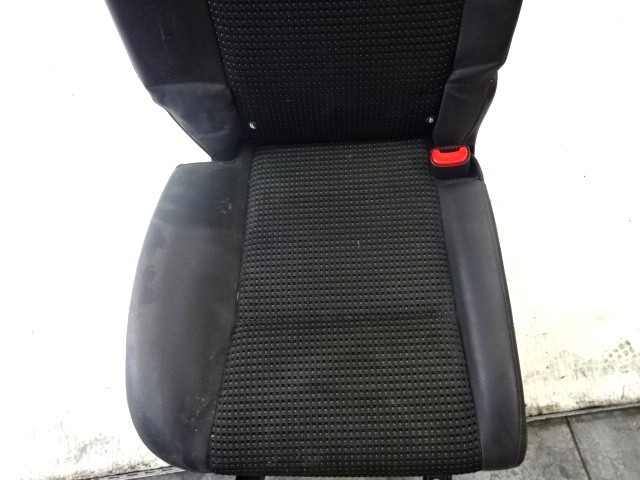 TRETJA VRSTA ENOJNI SEDEZ BLAGO OEM N. 23PSPCVCAPTMK1SV5P ORIGINAL REZERVNI DEL CHEVROLET CAPTIVA MK1 C100 (2006 - 2011) DIESEL LETNIK 2011
