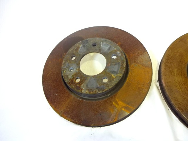 SPREDNJI ZAVORNI DISKI OEM N. 20955857 ORIGINAL REZERVNI DEL CHEVROLET CAPTIVA MK1 C100 (2006 - 2011) DIESEL LETNIK 2011