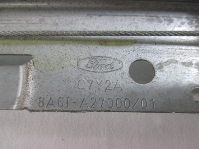 MEHANIZEM ZA ZADNJA VRATA  OEM N. 8A61A27000 ORIGINAL REZERVNI DEL FORD FIESTA CB1 CNN MK6 (09/2008 - 11/2012) BENZINA LETNIK 2010