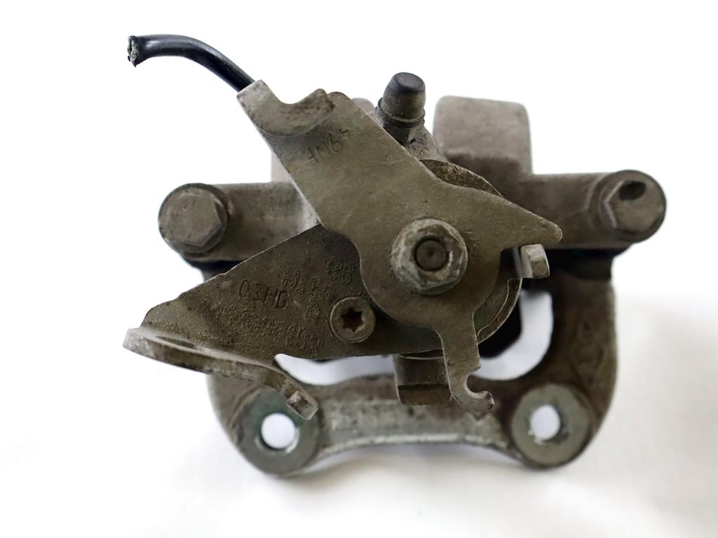 ZADNJE DESNE ZAVORNE CELJUSTI  OEM N. 440018805R ORIGINAL REZERVNI DEL RENAULT MEGANE MK3 BZ0/1 B3 DZ0/1 KZ0/1 BER/SPORTOUR/ESTATE (2009 - 2015) DIESEL LETNIK 2014