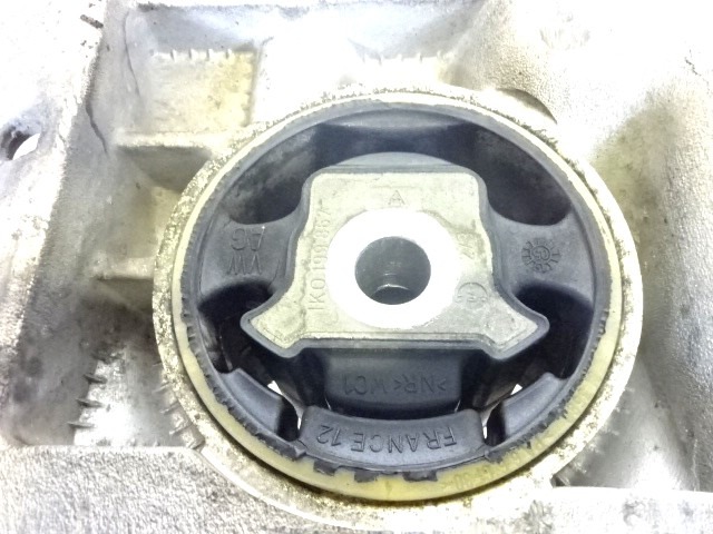 SPREDNJA OS/NOSILEC MOTORJA OEM N. 1K0199369F ORIGINAL REZERVNI DEL VOLKSWAGEN GOLF PLUS 5M1 521 MK1 (2004 - 2009) DIESEL LETNIK 2006