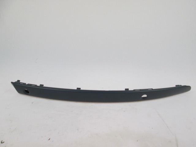 ZUNANJI PROFILI IN LETVE OEM N. 51117185134 ORIGINAL REZERVNI DEL BMW SERIE 1 BER/COUPE/CABRIO E81/E82/E87/E88 (2003 - 2007) BENZINA LETNIK 2005