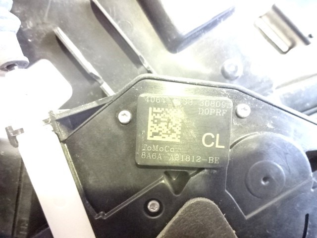 CENTRALNI ZAKLEP SPREDNJIH VRAT  OEM N. 8A6A-A21812-BE ORIGINAL REZERVNI DEL FORD FIESTA CB1 CNN MK6 (09/2008 - 11/2012) BENZINA/GPL LETNIK 2010