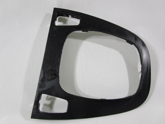 SREDINSKA KONZOLA  OEM N. 735364120 ORIGINAL REZERVNI DEL FIAT CROMA 194 MK2 (2005 - 10/2007)  DIESEL LETNIK 2006
