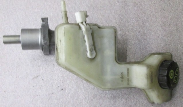 ZAVORNI CILINDER OEM N. BPYS4340Z ORIGINAL REZERVNI DEL MAZDA 3 MK1 BK (2003 - 2009)DIESEL LETNIK 2005