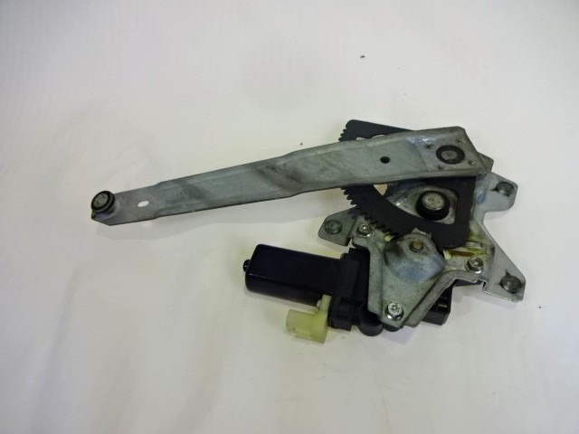 MEHANIZEM DVIGA ZADNJIH STEKEL  OEM N. 98820-07010 ORIGINAL REZERVNI DEL KIA PICANTO SA BA MK1 R (2008 - 2011) BENZINA/GPL LETNIK 2010