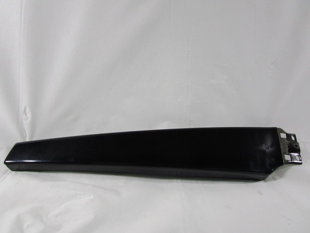 ZUNANJI PROFILI IN LETVE OEM N. 4F0853290A ORIGINAL REZERVNI DEL AUDI A6 C6 R 4F2 4FH 4F5 BER/SW/ALLROAD (10/2008 - 2011) DIESEL LETNIK 2010