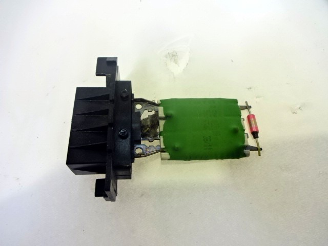 REGULATOR PREZRACEVANJA OEM N. 55702407 ORIGINAL REZERVNI DEL FIAT PUNTO EVO 199 (2009 - 2012)  BENZINA LETNIK 2011