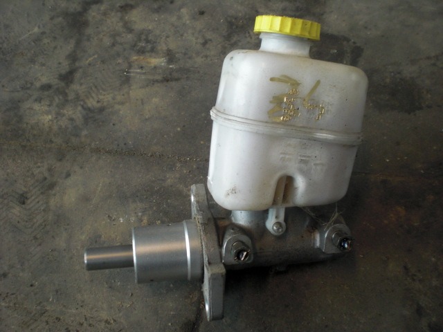 ZAVORNI CILINDER OEM N.  ORIGINAL REZERVNI DEL JEEP CHEROKEE MK3 R KJ (2005 - 2008) DIESEL LETNIK 2005