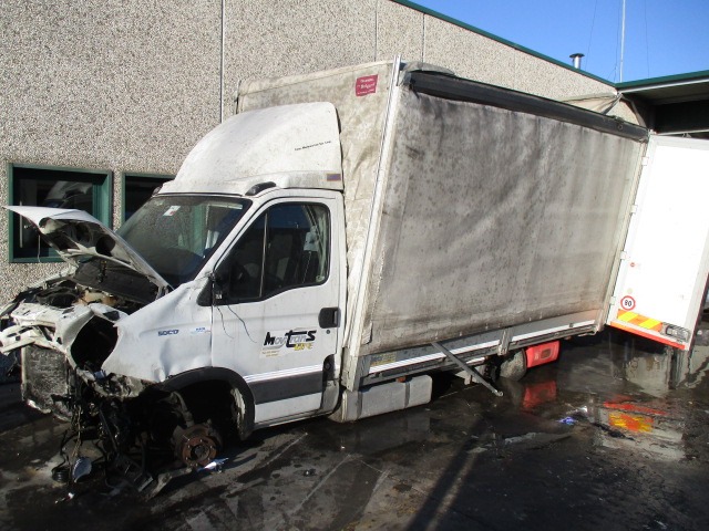IVECO DAILY 3.0 D 125KW 6M 2P (2010) RICAMBIO USATO 