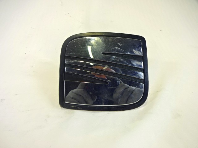 KLJUKA PRTLJA?NIKA/PRTLJA?NA VRATA OEM N. 6L6827565B ORIGINAL REZERVNI DEL SEAT IBIZA 6L1 MK3 (01/2002 - 01/2006) DIESEL LETNIK 2005
