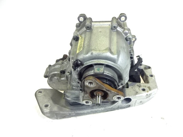 4X4 REDUKTOR OEM N. 27107636174 27607636181 ORIGINAL REZERVNI DEL BMW SERIE 5 F10 F11 (2010 - 2017) DIESEL LETNIK 2011