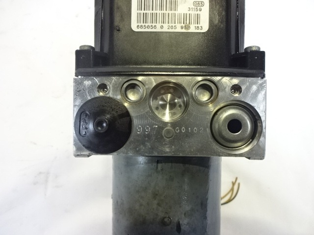 ABS AGREGAT S PUMPO OEM N. 51721792 ORIGINAL REZERVNI DEL ALFA ROMEO GT 937 (2003 - 2010) DIESEL LETNIK 2005