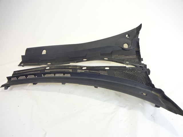 RE?ETKA POD VETROBRANSKIM STEKLOM OEM N. BP4K507R1 ORIGINAL REZERVNI DEL MAZDA 3 MK1 BK (2003 - 2009)BENZINA LETNIK 2004