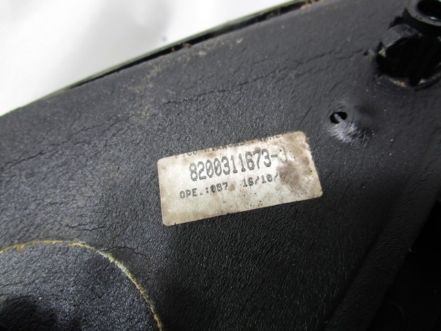 DESNO OGLEDALO OEM N. 8200311673 ORIGINAL REZERVNI DEL NISSAN KUBISTAR X76 (2003 - 2009) DIESEL LETNIK 2004