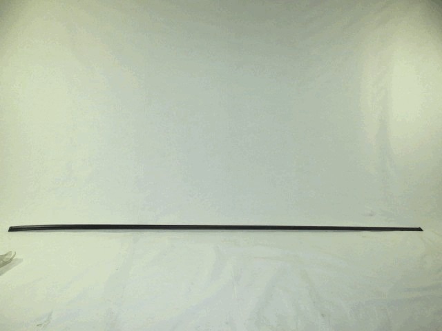ZUNANJI PROFILI IN LETVE OEM N.  ORIGINAL REZERVNI DEL FIAT 128 (1969 - 1983)BENZINA LETNIK 1977