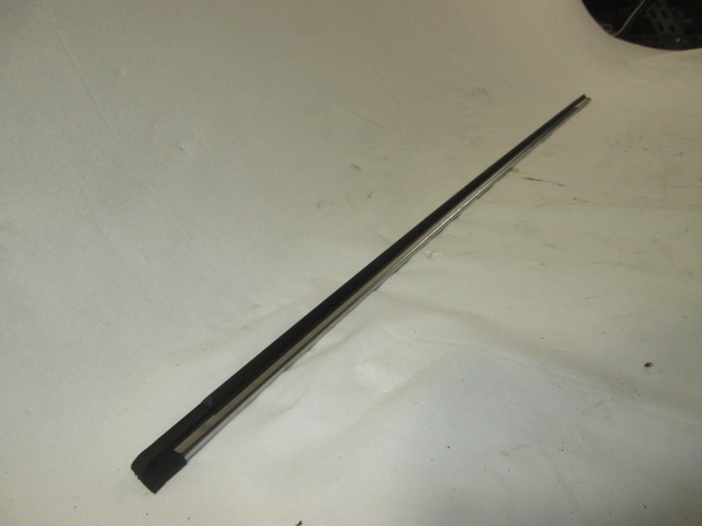 ZUNANJI PROFILI IN LETVE OEM N. 173853753 ORIGINAL REZERVNI DEL VOLKSWAGEN GOLF I 17 155 MK1 (1974 - 1983)BENZINA LETNIK 1974