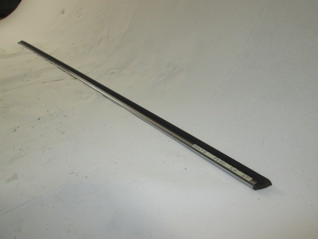 ZUNANJI PROFILI IN LETVE OEM N. 173853753 ORIGINAL REZERVNI DEL VOLKSWAGEN GOLF I 17 155 MK1 (1974 - 1983)BENZINA LETNIK 1974