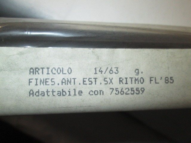 ZUNANJI PROFILI IN LETVE SPREDAJ LEVO OEM N. 7562559 ORIGINAL REZERVNI DEL FIAT RITMO 138 R (1982 - 1988)BENZINA LETNIK 1985