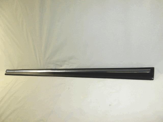 ZUNANJI PROFILI IN LETVE OEM N. 1656137 ORIGINAL REZERVNI DEL FORD FIESTA GFJ MK3 (1989 - 1995)BENZINA LETNIK 1989