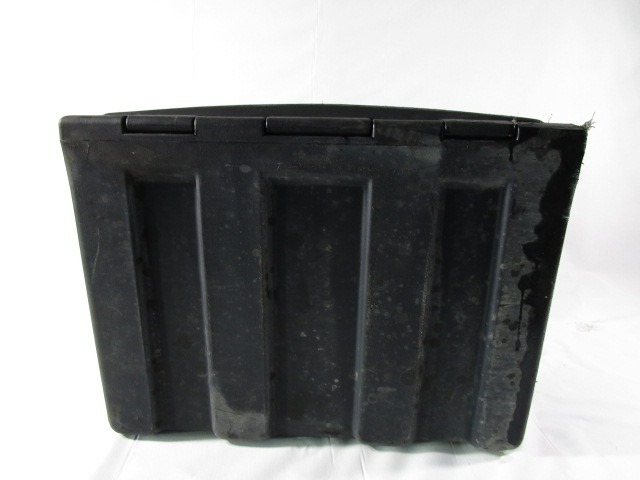 DRUGI ZUNANJI DODATKI OEM N. 500336474 ORIGINAL REZERVNI DEL IVECO DAILY MK4 (2006 - 2014)DIESEL LETNIK 2010