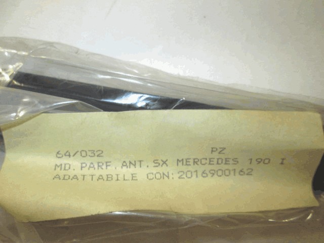 ZUNANJI PROFILI IN LETVE OEM N. 2016900162 ORIGINAL REZERVNI DEL MERCEDES CLASSE 190 W201 (1982 - 1993)BENZINA LETNIK 1982