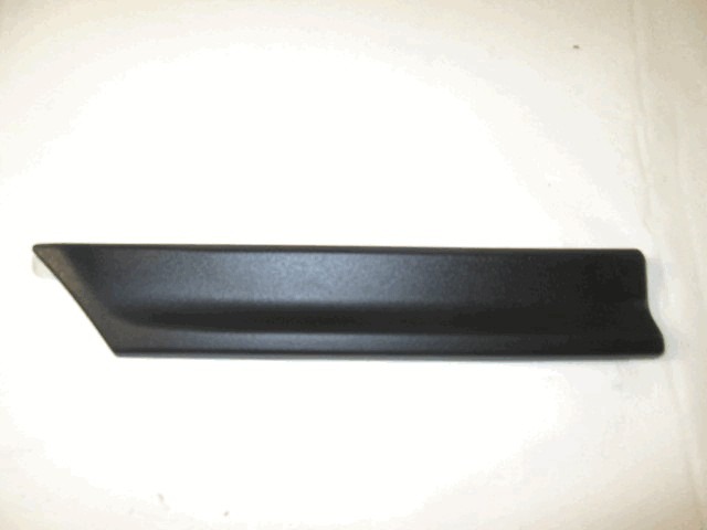ZUNANJI PROFILI IN LETVE OEM N. 181890280 ORIGINAL REZERVNI DEL FIAT UNO 146 MK2 (1989 - 1995)BENZINA LETNIK 1989