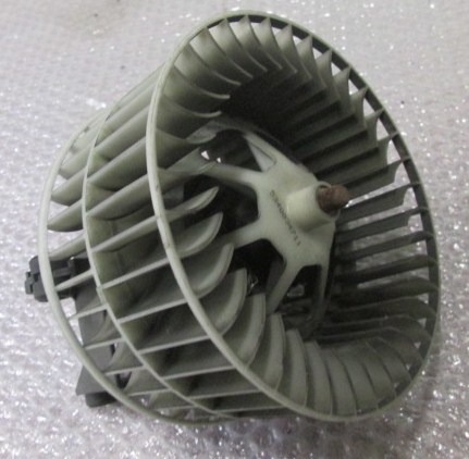 VENTILATOR  KABINE  OEM N. 1688200542 ORIGINAL REZERVNI DEL MERCEDES CLASSE A W168 5P V168 3P 168.031 168.131 (1997 - 2000) BENZINA LETNIK 2000