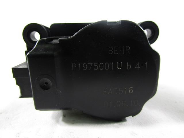 MOTORCEK OGREVANJA OEM N. P1975001U ORIGINAL REZERVNI DEL PEUGEOT 5008 0U 0E MK1 (2009 - 2013) DIESEL LETNIK 2010