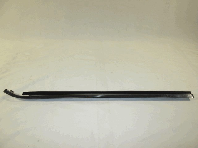 ZUNANJI PROFILI IN LETVE SPREDAJ LEVO OEM N. 7558443 ORIGINAL REZERVNI DEL FIAT REGATA 138 (1983 -1986)BENZINA LETNIK 1985