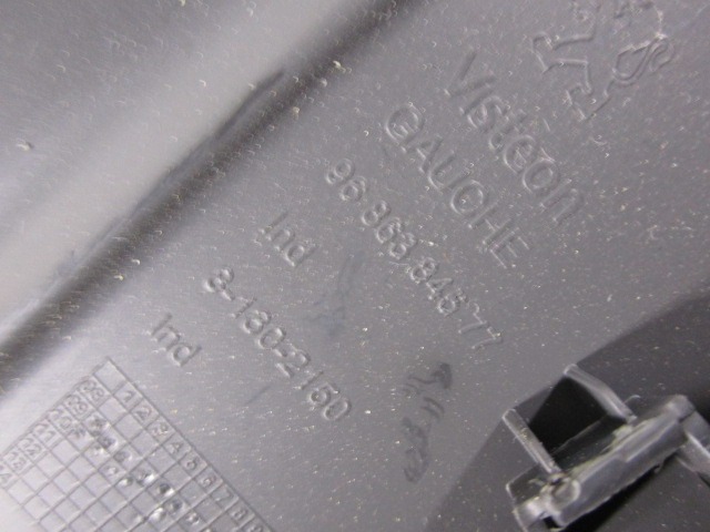 SREDINSKA KONZOLA  OEM N. 9686384577 ORIGINAL REZERVNI DEL PEUGEOT 5008 0U 0E MK1 (2009 - 2013) DIESEL LETNIK 2010