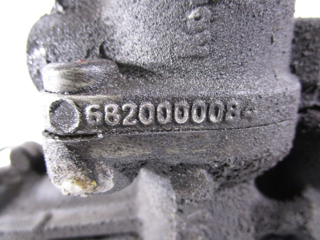 KRMILJENJE OEM N. 6820000084 ORIGINAL REZERVNI DEL PEUGEOT 5008 0U 0E MK1 (2009 - 2013) DIESEL LETNIK 2010